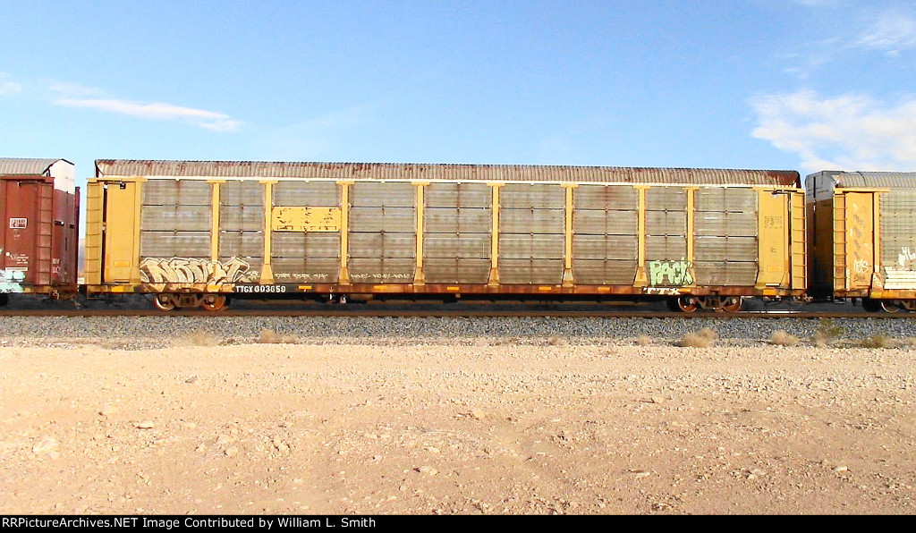 WB Unit Vehicular Flat Car Frt at Erie NV -43